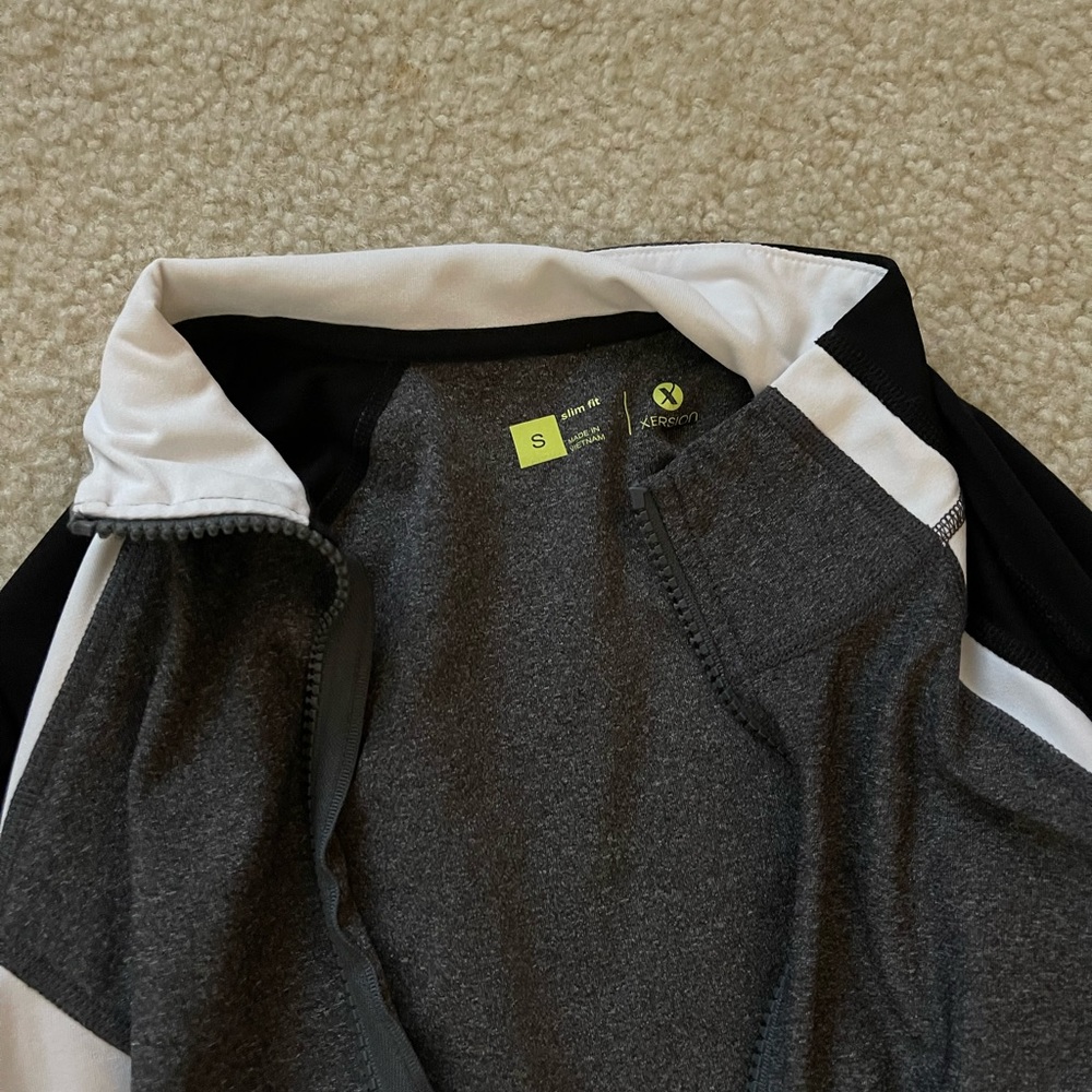 Workout jacket - Picture 2 of 2